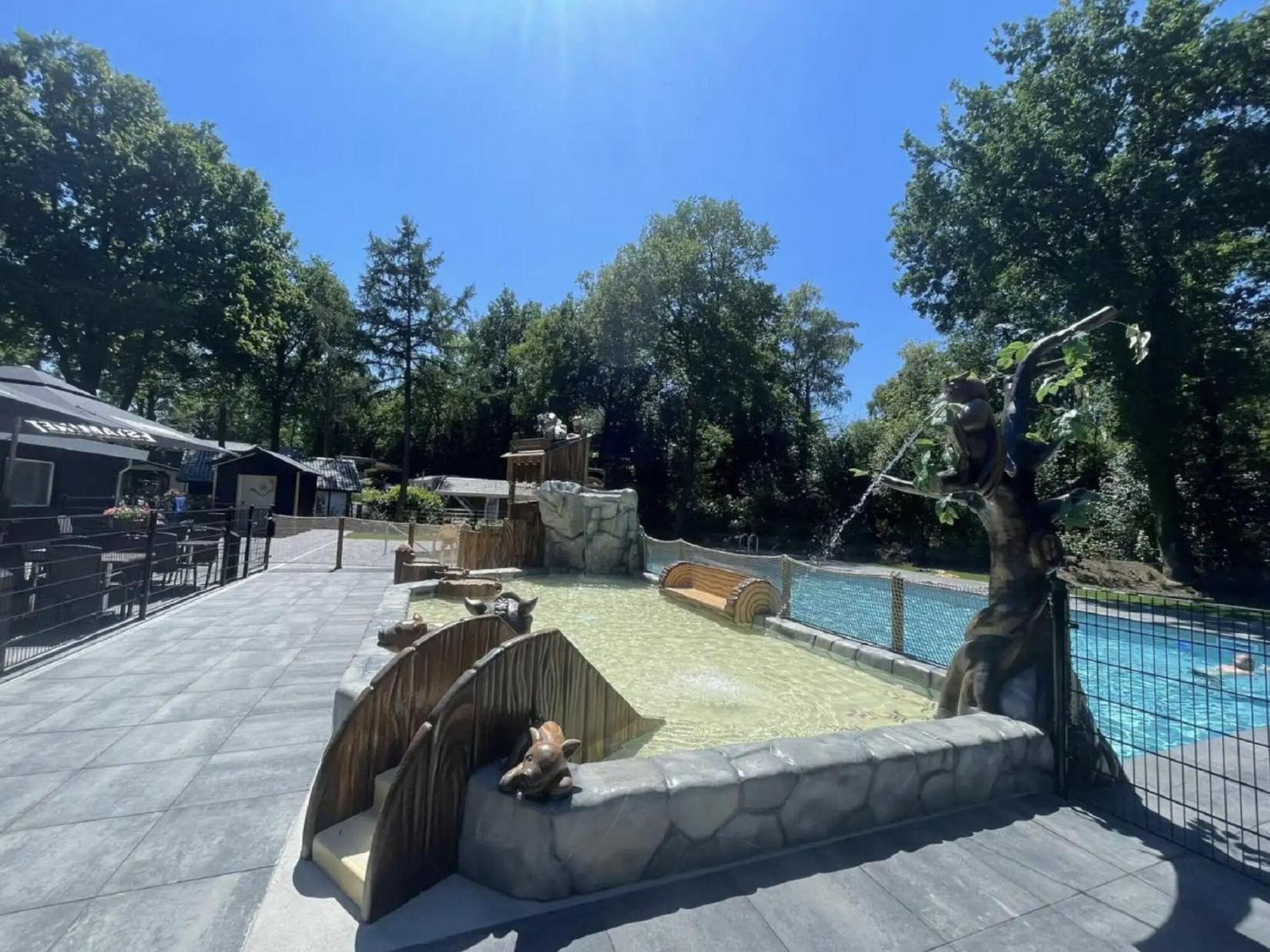 Comfortable House With Hot Tub Hoenderloo Exterior photo